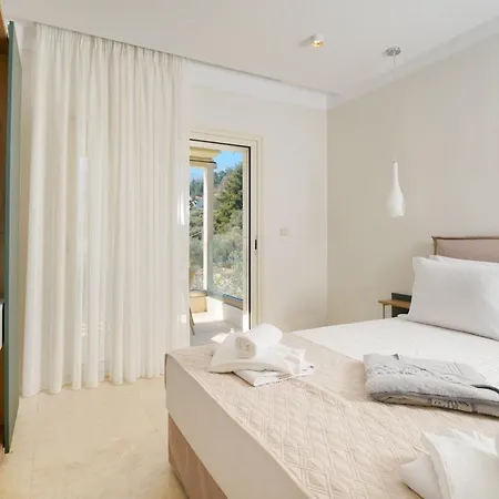 Synthea Aparthotel