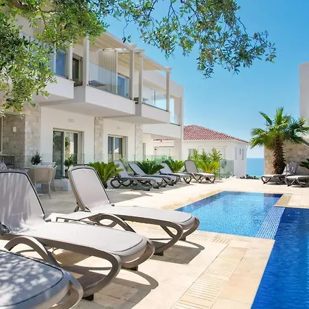Aparthotel Synthea 4*