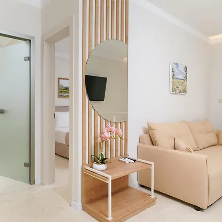 Aparthotel Synthea 4*