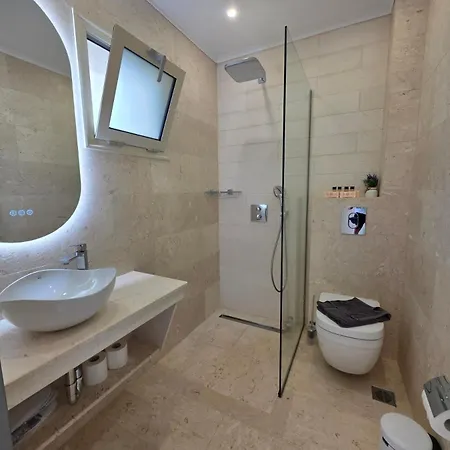 Synthea Aparthotel