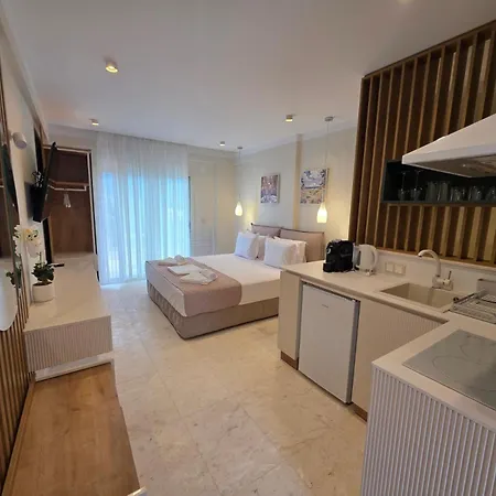 Aparthotel Synthea 4*